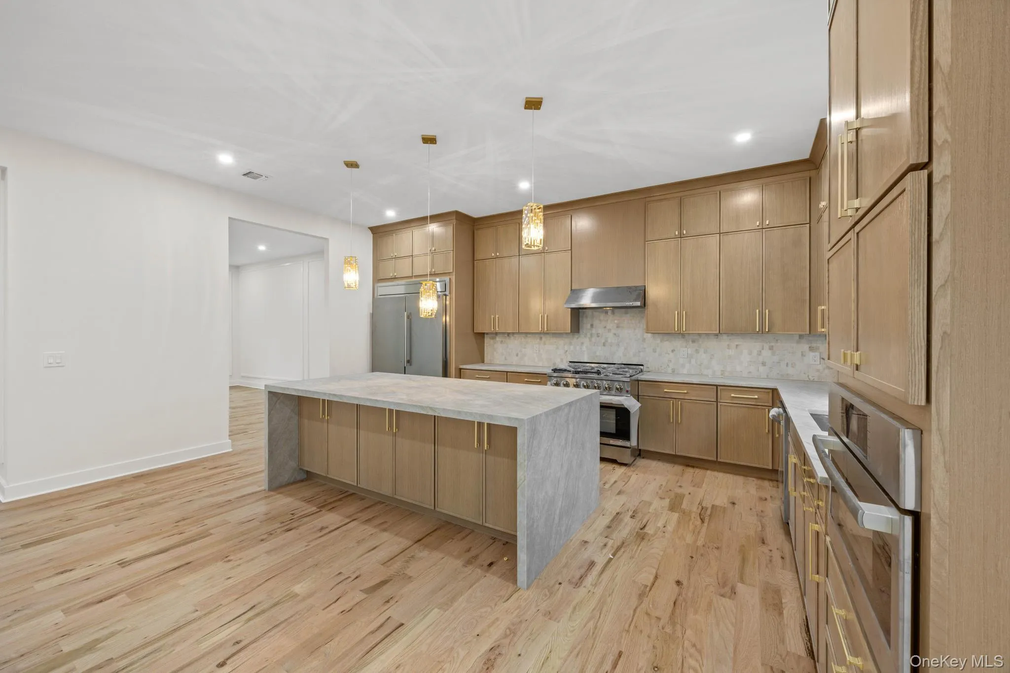 16 Montgomery Avenue, Islip, NY, 5 Bedrooms Bedrooms, 12 Rooms Rooms,5 BathroomsBathrooms,Residential,For Rent,Montgomery,0,1038627 16 Montgomery Avenue, Islip, NY, 5 Bedrooms Bedrooms, 12 Rooms Rooms,5 BathroomsBathrooms,Residential,For Rent,Montgomery,0,1038627