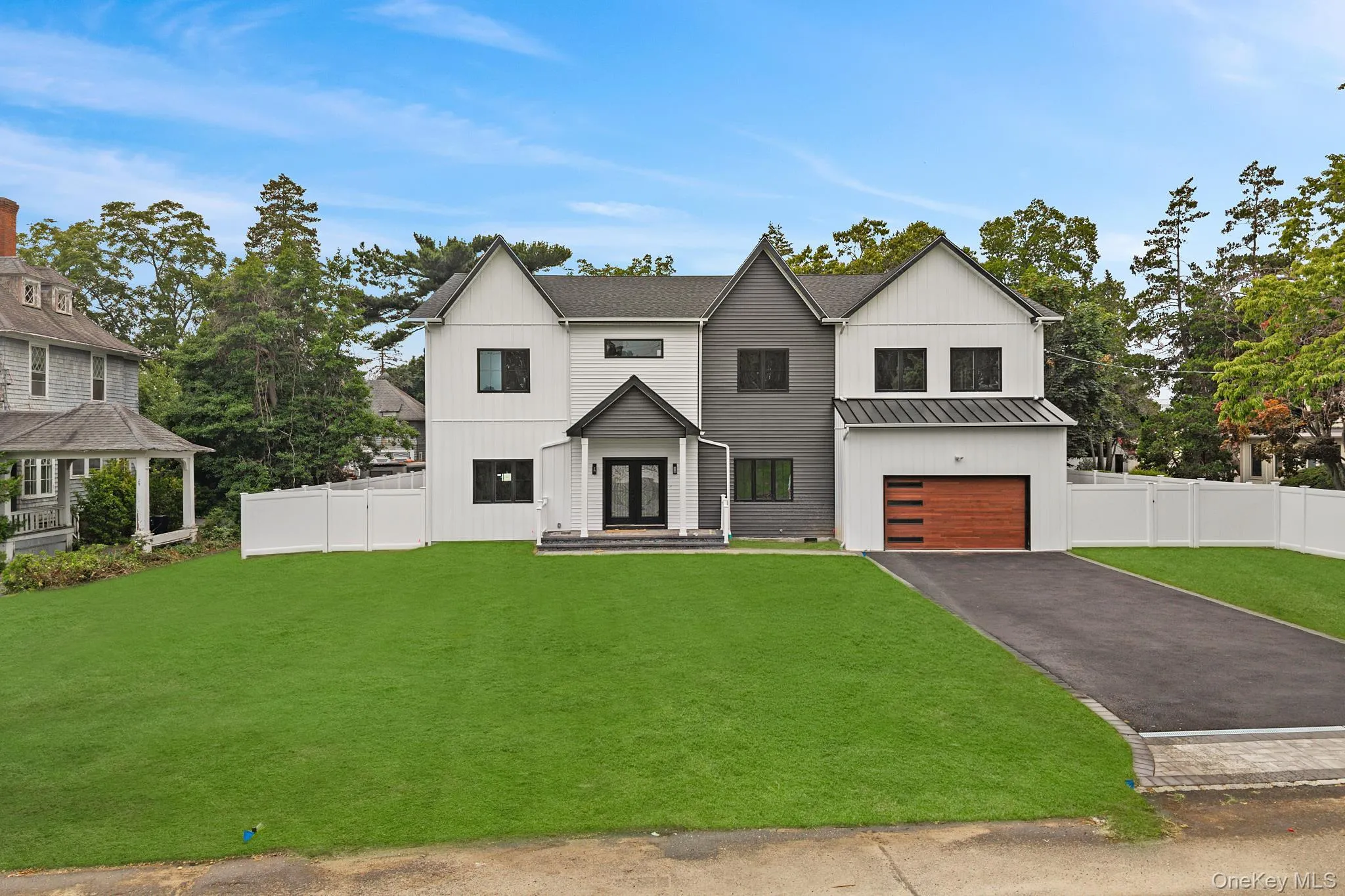 16 Montgomery Avenue, Islip, NY, 5 Bedrooms Bedrooms, 12 Rooms Rooms,5 BathroomsBathrooms,Residential,For Rent,Montgomery,0,1038627 16 Montgomery Avenue, Islip, NY, 5 Bedrooms Bedrooms, 12 Rooms Rooms,5 BathroomsBathrooms,Residential,For Rent,Montgomery,0,1038627