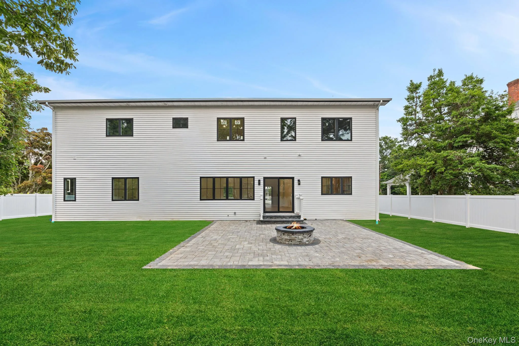 16 Montgomery Avenue, Islip, NY, 5 Bedrooms Bedrooms, 12 Rooms Rooms,5 BathroomsBathrooms,Residential,For Rent,Montgomery,0,1038627 16 Montgomery Avenue, Islip, NY, 5 Bedrooms Bedrooms, 12 Rooms Rooms,5 BathroomsBathrooms,Residential,For Rent,Montgomery,0,1038627
