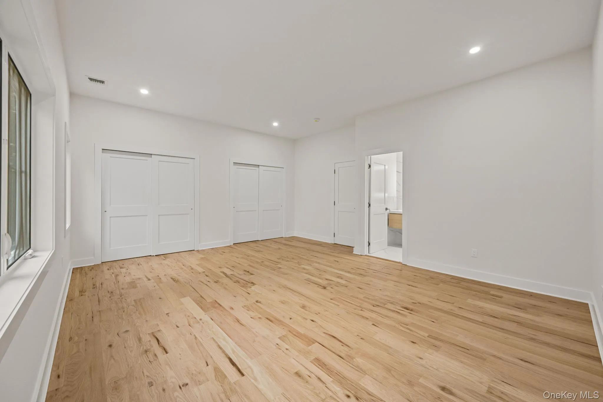 16 Montgomery Avenue, Islip, NY, 5 Bedrooms Bedrooms, 12 Rooms Rooms,5 BathroomsBathrooms,Residential,For Rent,Montgomery,0,1038627 16 Montgomery Avenue, Islip, NY, 5 Bedrooms Bedrooms, 12 Rooms Rooms,5 BathroomsBathrooms,Residential,For Rent,Montgomery,0,1038627