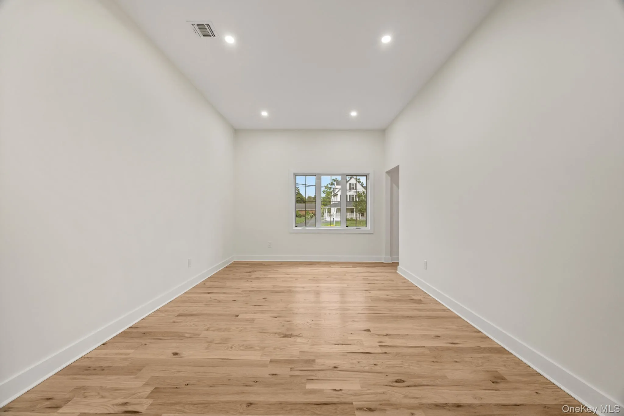 16 Montgomery Avenue, Islip, NY, 5 Bedrooms Bedrooms, 12 Rooms Rooms,5 BathroomsBathrooms,Residential,For Rent,Montgomery,0,1038627 16 Montgomery Avenue, Islip, NY, 5 Bedrooms Bedrooms, 12 Rooms Rooms,5 BathroomsBathrooms,Residential,For Rent,Montgomery,0,1038627