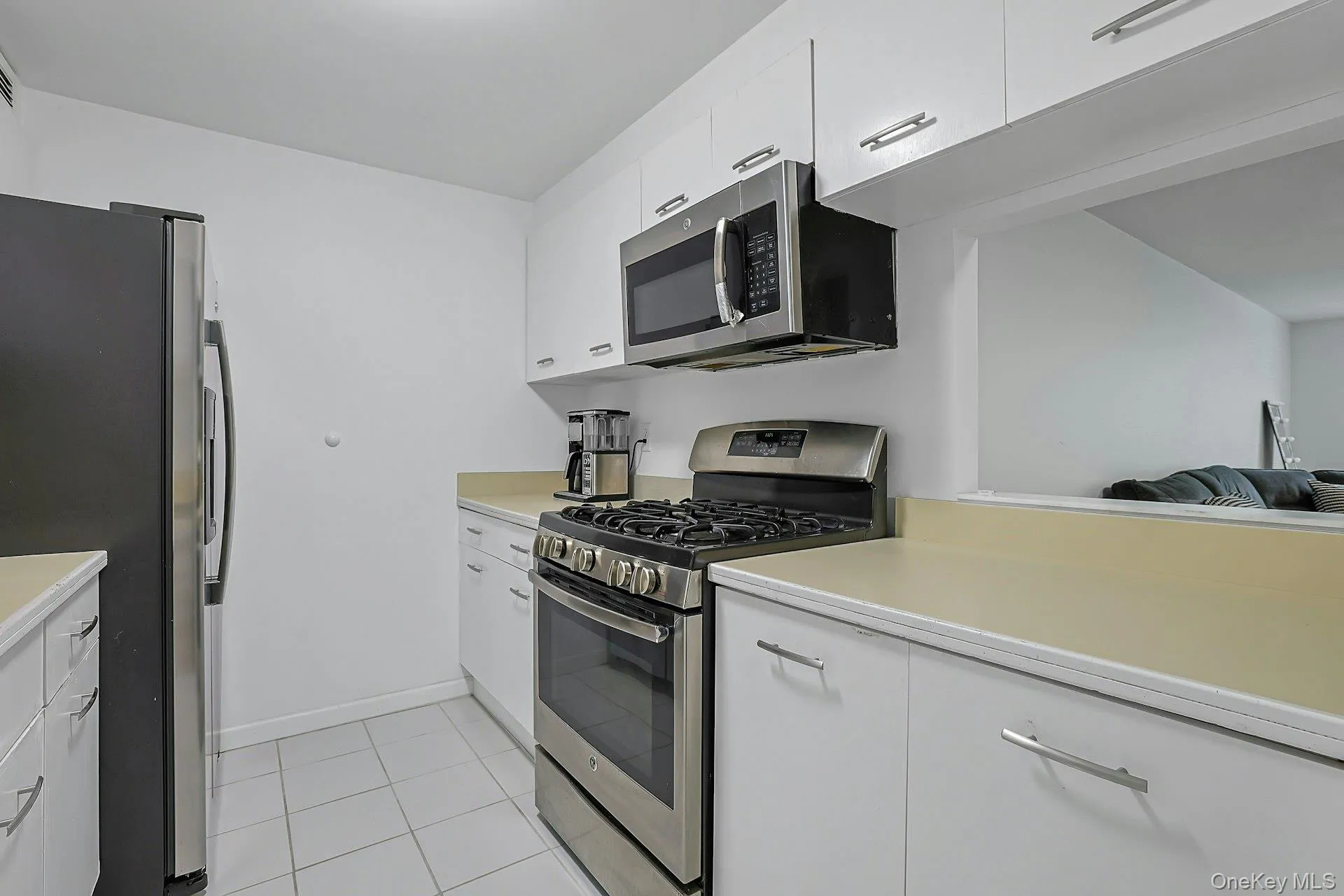 galley kitchen galley kitchen