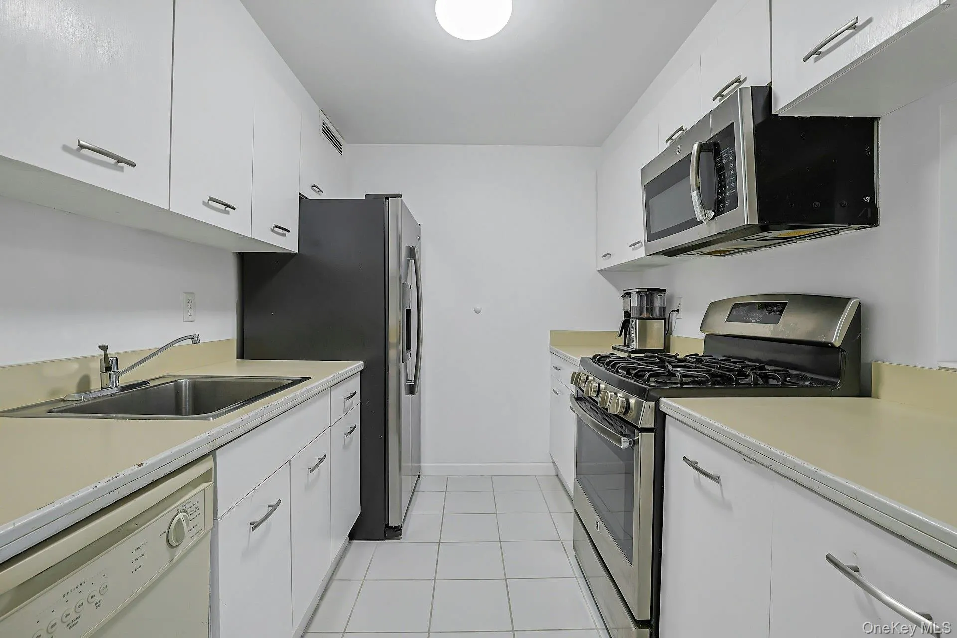 galley kitchen galley kitchen