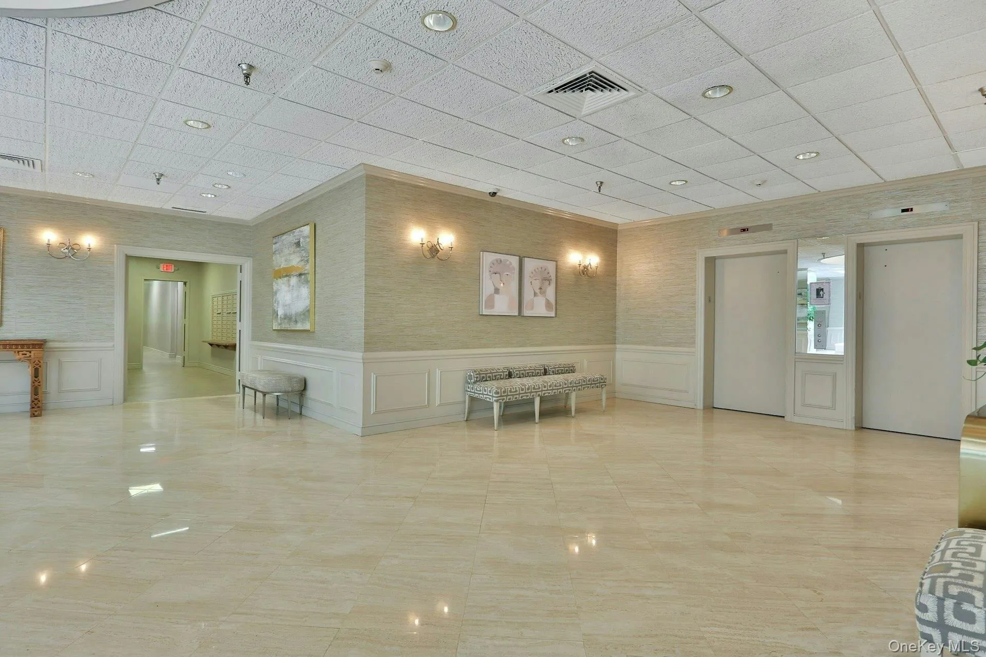 Lobby 2 elevators Lobby 2 elevators
