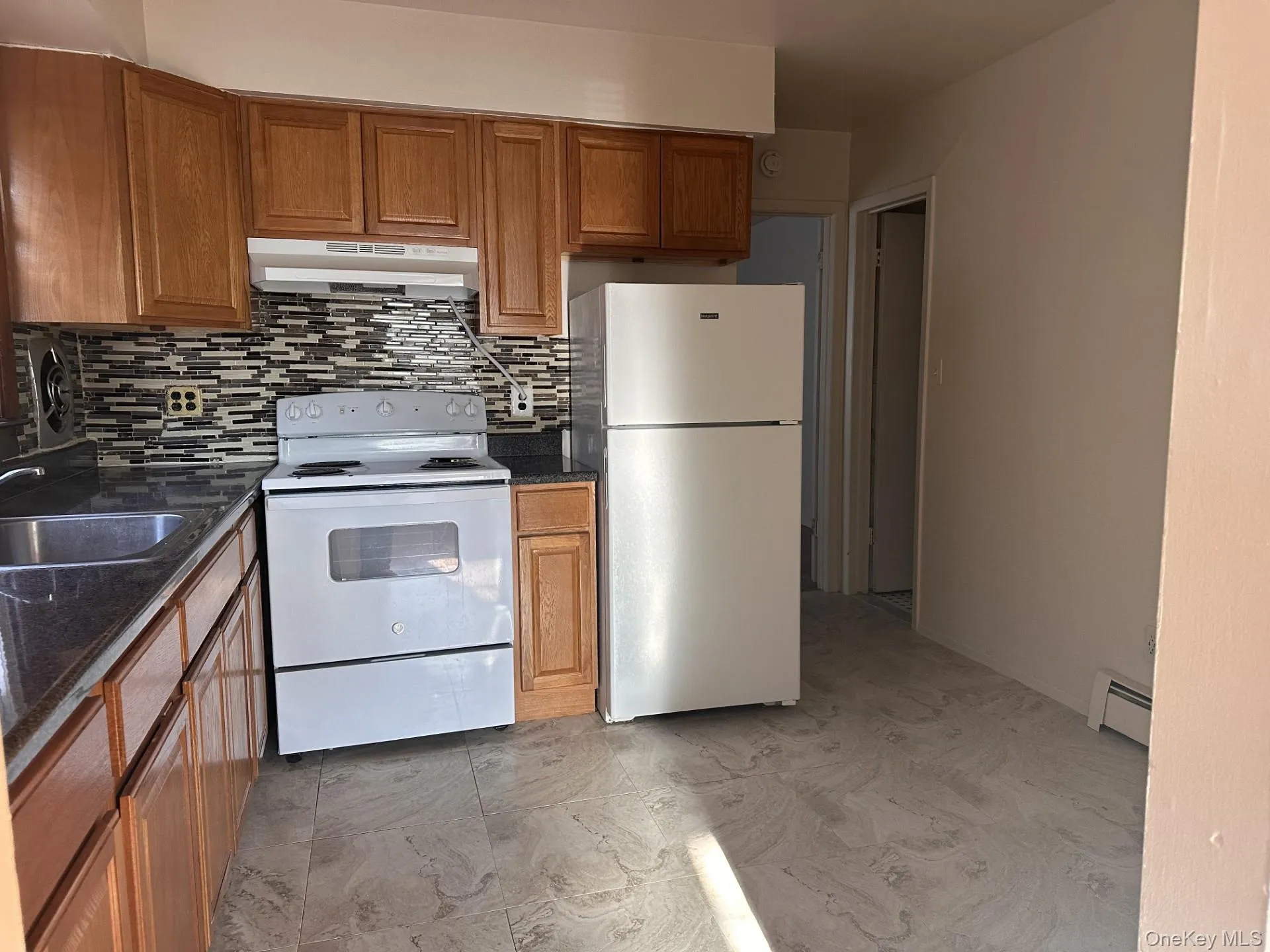 45 Benedict Avenue, Hempstead, NY, 1 Bedroom Bedrooms, 3 Rooms Rooms,1 BathroomBathrooms,Residential Lease,For Rent,Benedict,0,1038629 45 Benedict Avenue, Hempstead, NY, 1 Bedroom Bedrooms, 3 Rooms Rooms,1 BathroomBathrooms,Residential Lease,For Rent,Benedict,0,1038629