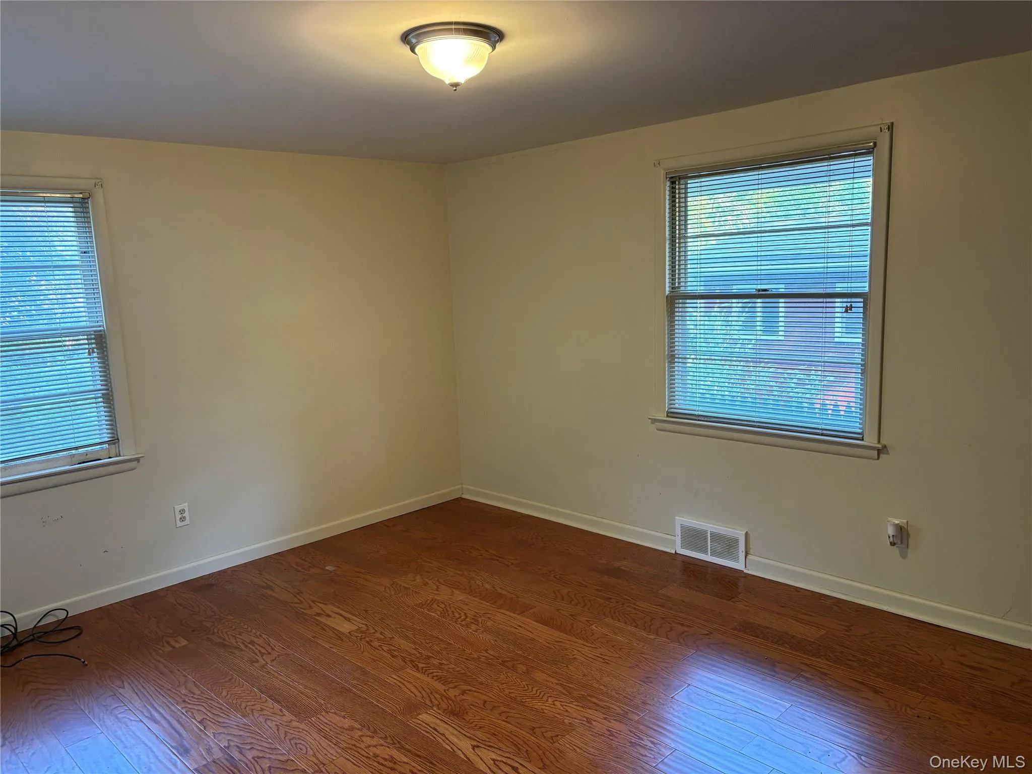 24 Maple Street, Warwick (town), NY, 2 Bedrooms Bedrooms, 4 Rooms Rooms,1 BathroomBathrooms,Residential,For Rent,Maple,0,1038631 24 Maple Street, Warwick (town), NY, 2 Bedrooms Bedrooms, 4 Rooms Rooms,1 BathroomBathrooms,Residential,For Rent,Maple,0,1038631