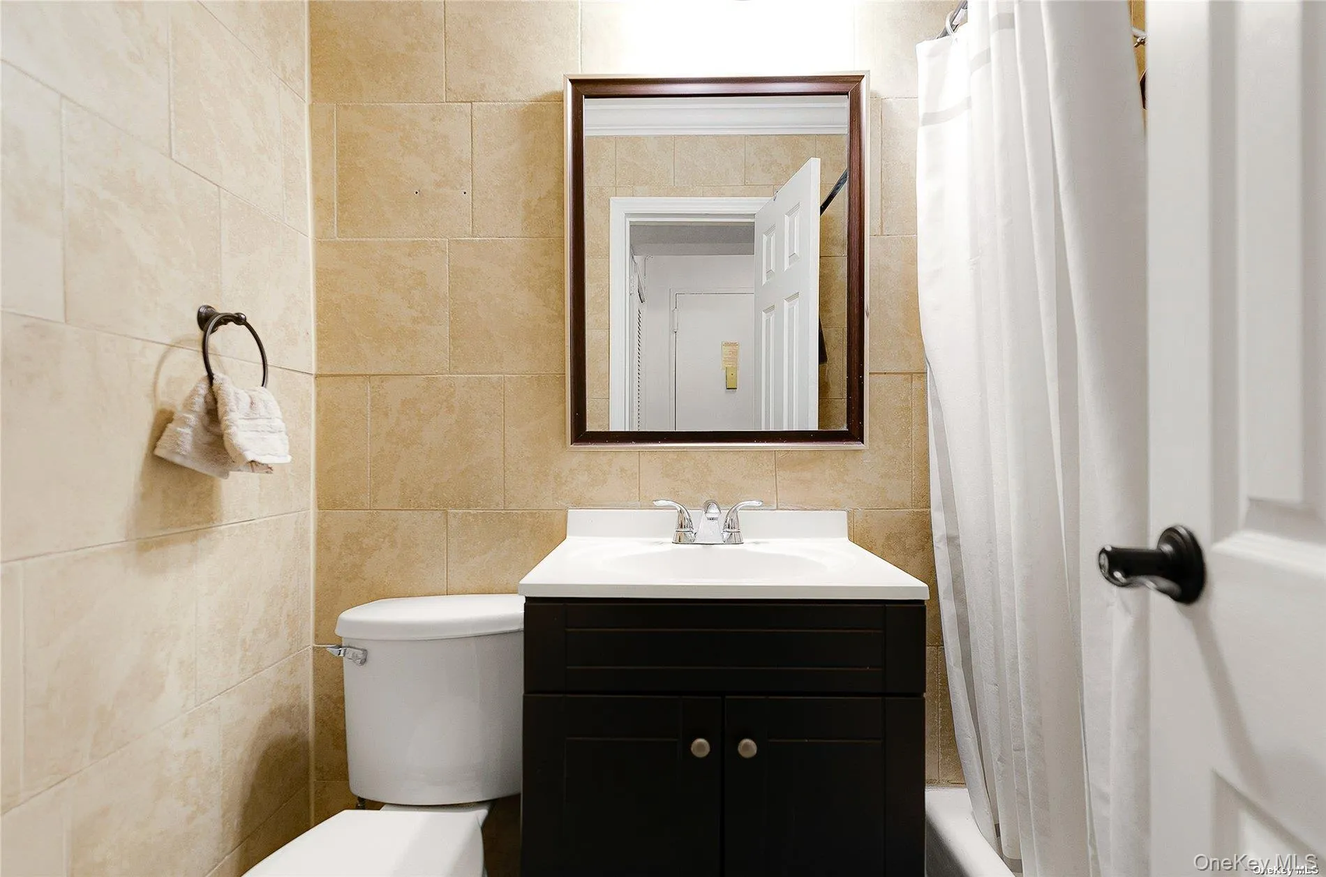 65-15 Alderton Street, New York, NY, 3 Rooms Rooms,1 BathroomBathrooms,Residential,For Rent,Alderton,0,1038632 65-15 Alderton Street, New York, NY, 3 Rooms Rooms,1 BathroomBathrooms,Residential,For Rent,Alderton,0,1038632