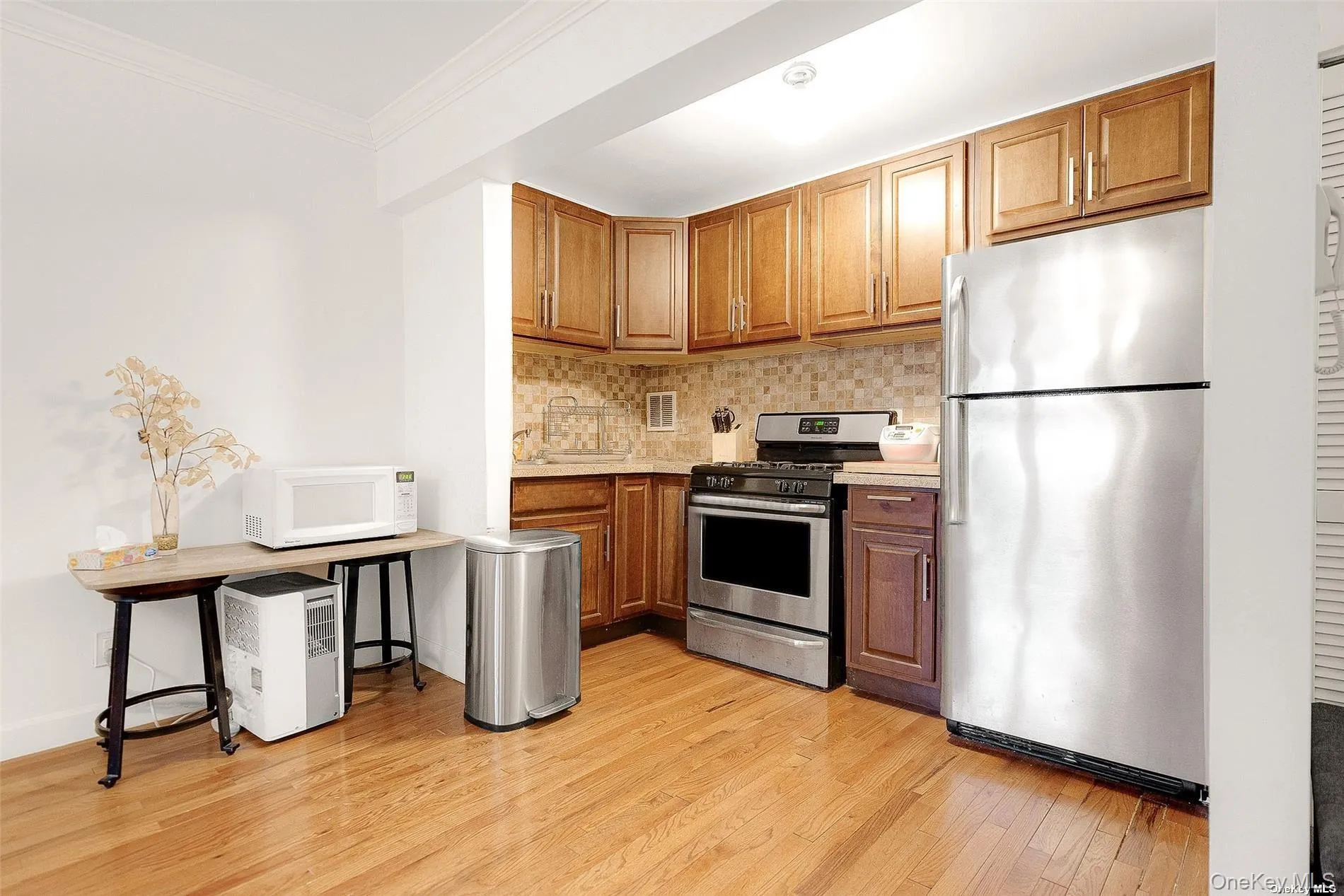 65-15 Alderton Street, New York, NY, 3 Rooms Rooms,1 BathroomBathrooms,Residential,For Rent,Alderton,0,1038632 65-15 Alderton Street, New York, NY, 3 Rooms Rooms,1 BathroomBathrooms,Residential,For Rent,Alderton,0,1038632