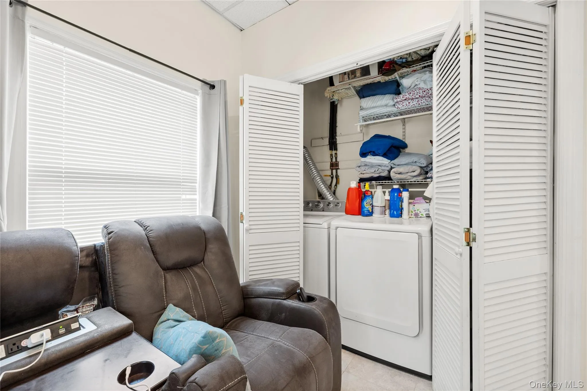 350 Hawkins Road, Brookhaven, NY, 2 Bedrooms Bedrooms, 5 Rooms Rooms,1 BathroomBathrooms,Residential,For Rent,Hawkins,0,1038637 350 Hawkins Road, Brookhaven, NY, 2 Bedrooms Bedrooms, 5 Rooms Rooms,1 BathroomBathrooms,Residential,For Rent,Hawkins,0,1038637