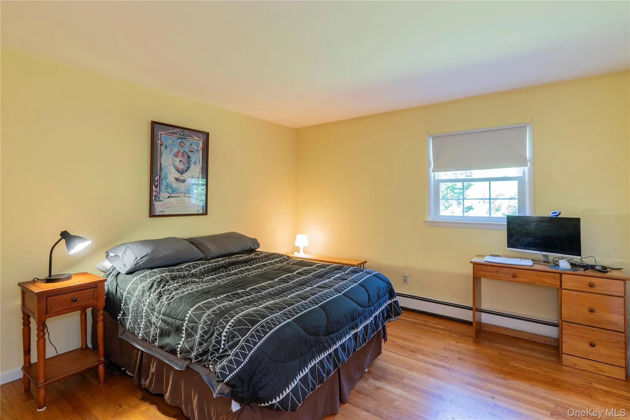 Second Bedroom also with Hardwood Floors Second Bedroom also with Hardwood Floors