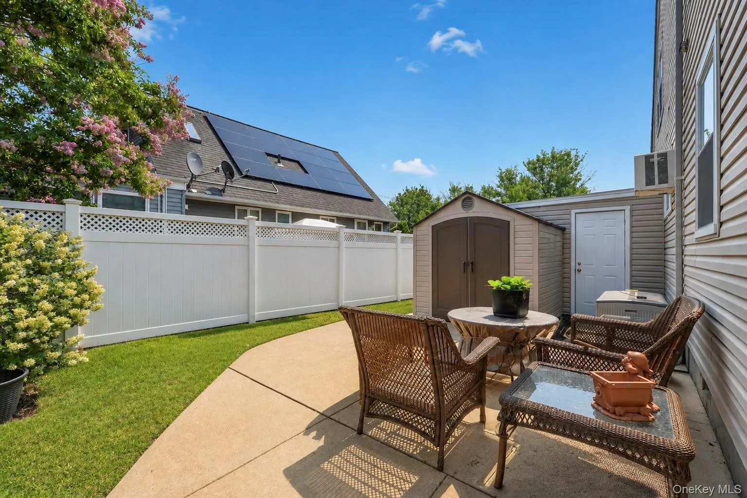 3 Laurie Drive, Oyster Bay, NY, 4 Bedrooms Bedrooms, 12 Rooms Rooms,2 BathroomsBathrooms,Residential,For Rent,Laurie,0,1038641 3 Laurie Drive, Oyster Bay, NY, 4 Bedrooms Bedrooms, 12 Rooms Rooms,2 BathroomsBathrooms,Residential,For Rent,Laurie,0,1038641