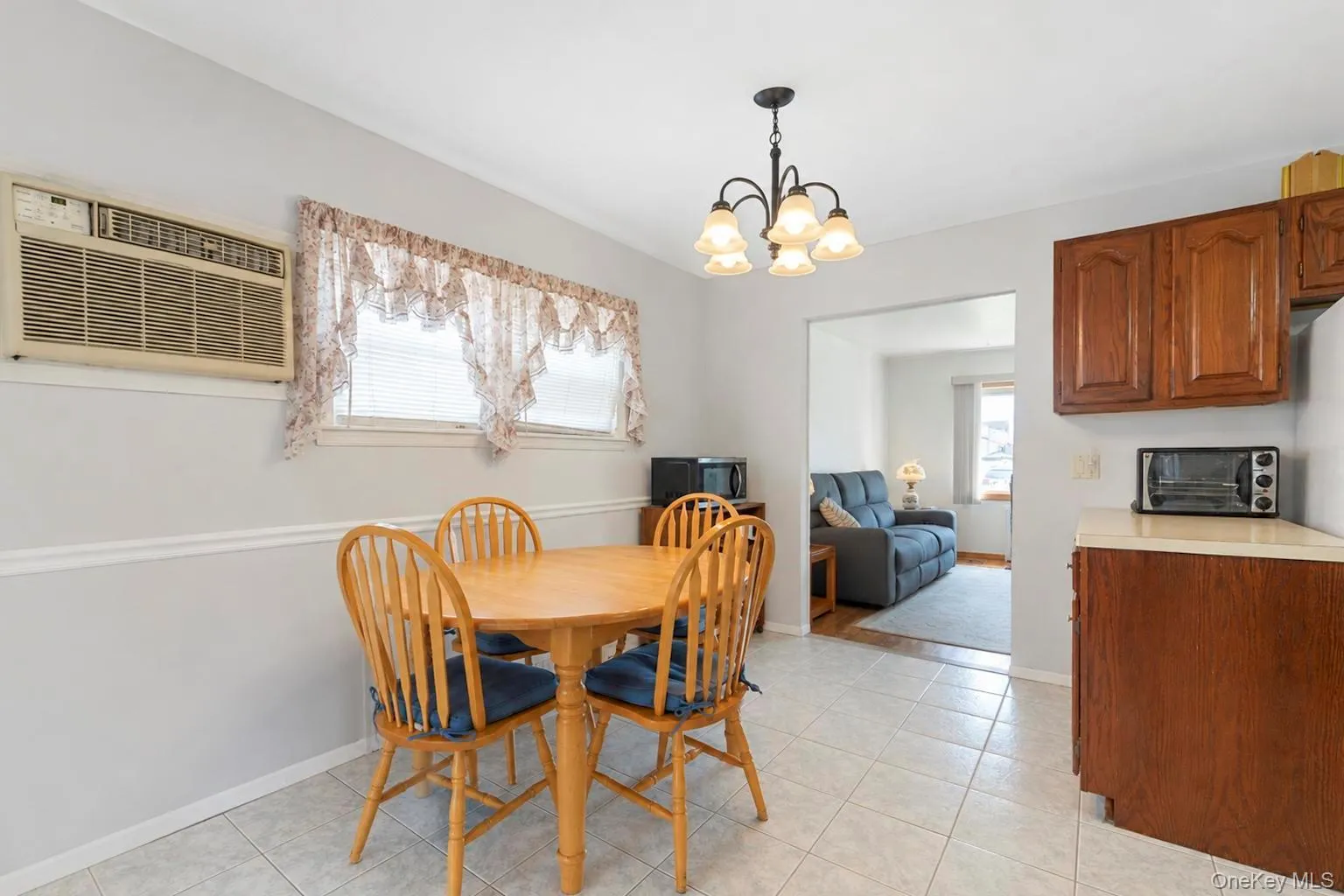 3 Laurie Drive, Oyster Bay, NY, 4 Bedrooms Bedrooms, 12 Rooms Rooms,2 BathroomsBathrooms,Residential,For Rent,Laurie,0,1038641 3 Laurie Drive, Oyster Bay, NY, 4 Bedrooms Bedrooms, 12 Rooms Rooms,2 BathroomsBathrooms,Residential,For Rent,Laurie,0,1038641