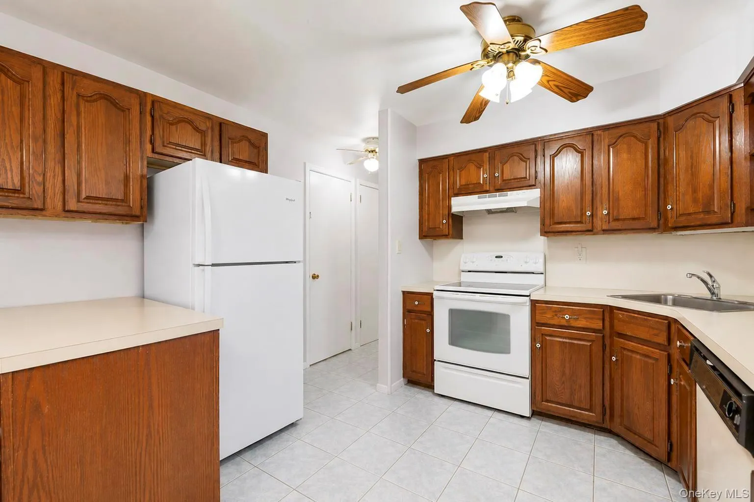 3 Laurie Drive, Oyster Bay, NY, 4 Bedrooms Bedrooms, 12 Rooms Rooms,2 BathroomsBathrooms,Residential,For Rent,Laurie,0,1038641 3 Laurie Drive, Oyster Bay, NY, 4 Bedrooms Bedrooms, 12 Rooms Rooms,2 BathroomsBathrooms,Residential,For Rent,Laurie,0,1038641