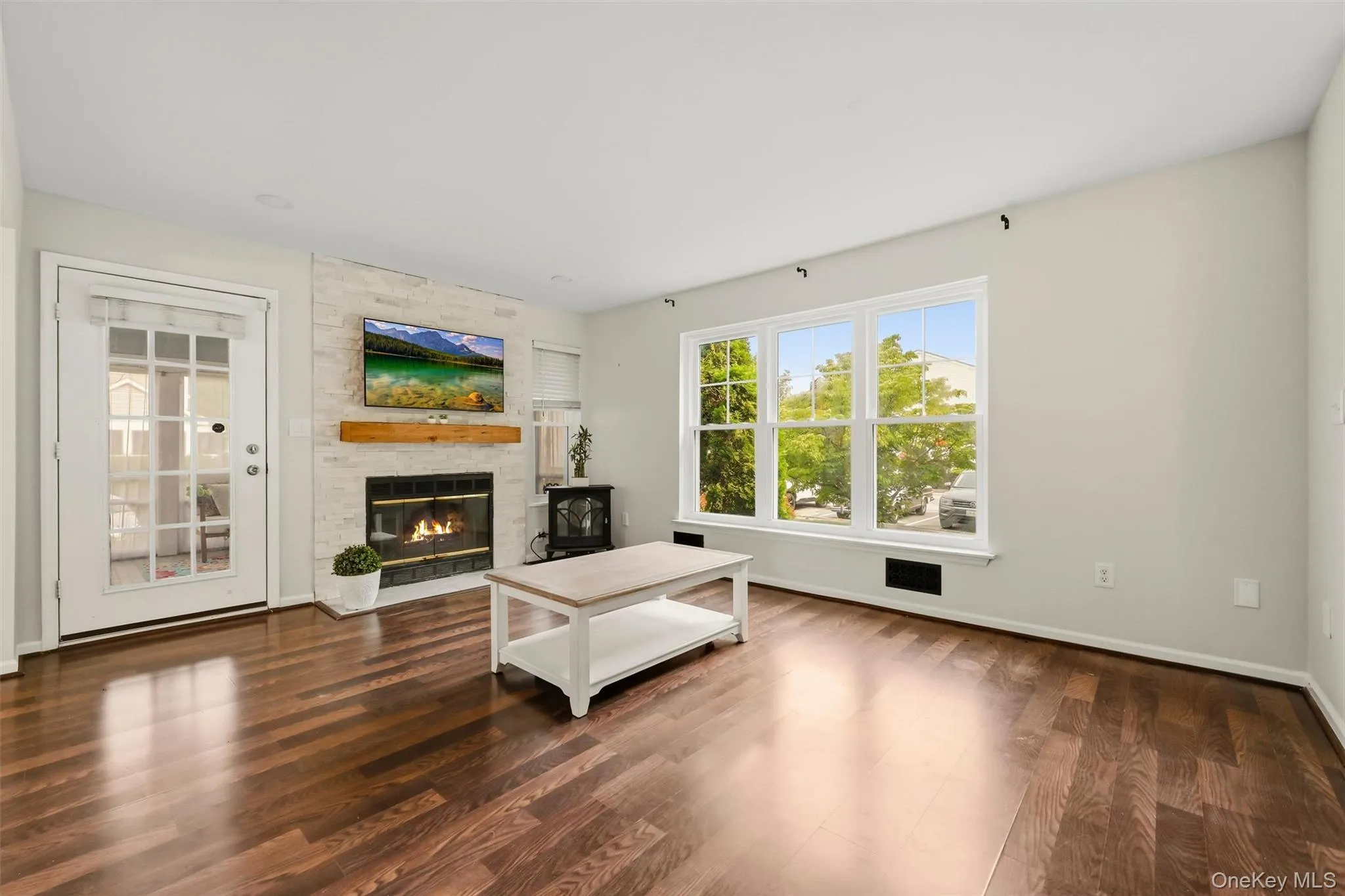 21 Taconic Street, Poughkeepsie (town), NY, 2 Bedrooms Bedrooms, 6 Rooms Rooms,1 BathroomBathrooms,Residential,For Rent,Taconic,0,1038643 21 Taconic Street, Poughkeepsie (town), NY, 2 Bedrooms Bedrooms, 6 Rooms Rooms,1 BathroomBathrooms,Residential,For Rent,Taconic,0,1038643