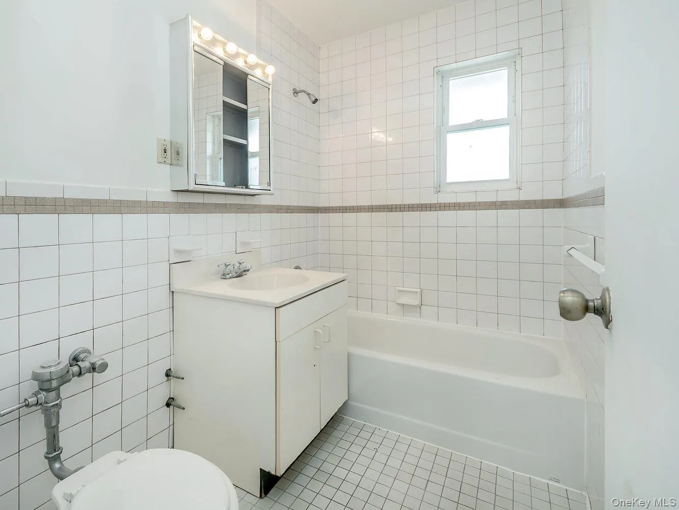 14U Madison Park Gardens, North Hempstead, NY, 1 Bedroom Bedrooms, 3 Rooms Rooms,1 BathroomBathrooms,Residential,For Rent,Madison Park Gardens,0,1038645 14U Madison Park Gardens, North Hempstead, NY, 1 Bedroom Bedrooms, 3 Rooms Rooms,1 BathroomBathrooms,Residential,For Rent,Madison Park Gardens,0,1038645