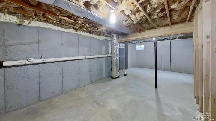 BIG bright basement with lots of space for many uses! BIG bright basement with lots of space for many uses!
