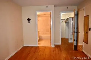 11624 Grosvenor Lane, New York, NY, 2 Bedrooms Bedrooms, 6 Rooms Rooms,2 BathroomsBathrooms,Residential,For Rent,Grosvenor,0,1038658 11624 Grosvenor Lane, New York, NY, 2 Bedrooms Bedrooms, 6 Rooms Rooms,2 BathroomsBathrooms,Residential,For Rent,Grosvenor,0,1038658
