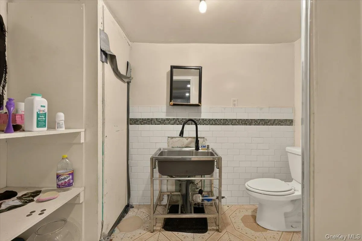 101 11th Street, Huntington, NY, 4 Bedrooms Bedrooms, 7 Rooms Rooms,2 BathroomsBathrooms,Residential,For Rent,11th,0,1038660 101 11th Street, Huntington, NY, 4 Bedrooms Bedrooms, 7 Rooms Rooms,2 BathroomsBathrooms,Residential,For Rent,11th,0,1038660