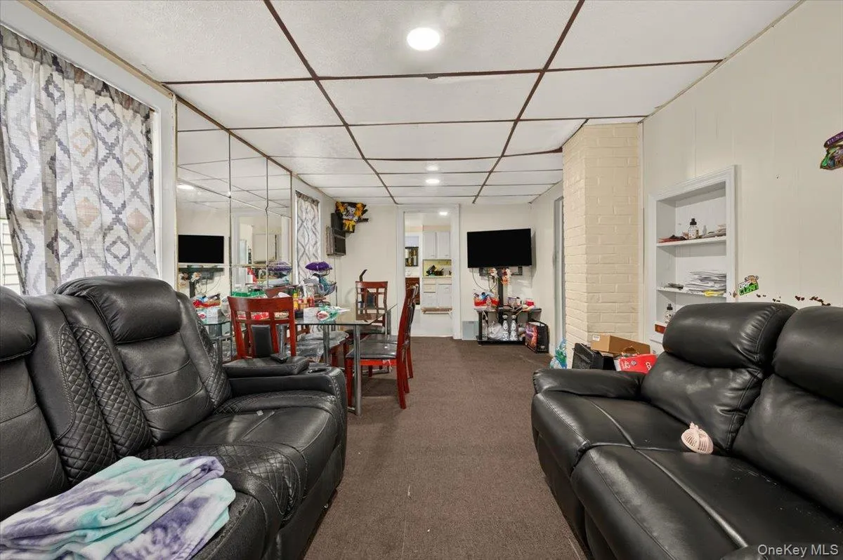 101 11th Street, Huntington, NY, 4 Bedrooms Bedrooms, 7 Rooms Rooms,2 BathroomsBathrooms,Residential,For Rent,11th,0,1038660 101 11th Street, Huntington, NY, 4 Bedrooms Bedrooms, 7 Rooms Rooms,2 BathroomsBathrooms,Residential,For Rent,11th,0,1038660