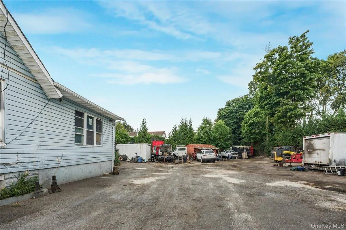 101 11th Street, Huntington, NY, 4 Bedrooms Bedrooms, 7 Rooms Rooms,2 BathroomsBathrooms,Residential,For Rent,11th,0,1038660 101 11th Street, Huntington, NY, 4 Bedrooms Bedrooms, 7 Rooms Rooms,2 BathroomsBathrooms,Residential,For Rent,11th,0,1038660
