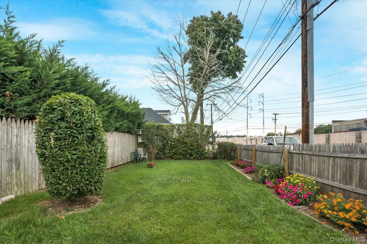 101 11th Street, Huntington, NY, 4 Bedrooms Bedrooms, 7 Rooms Rooms,2 BathroomsBathrooms,Residential,For Rent,11th,0,1038660 101 11th Street, Huntington, NY, 4 Bedrooms Bedrooms, 7 Rooms Rooms,2 BathroomsBathrooms,Residential,For Rent,11th,0,1038660