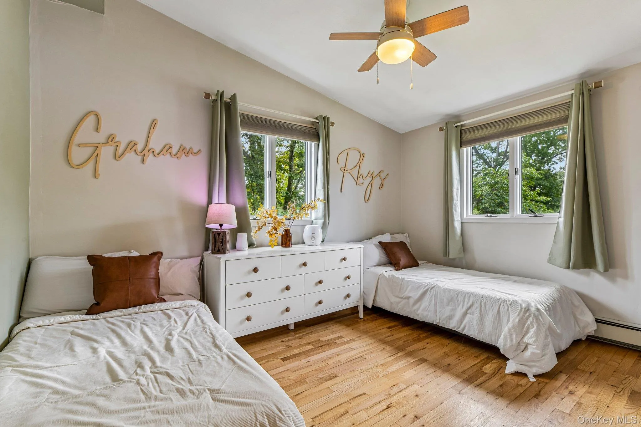 46 Beecher Avenue, Islip, NY, 3 Bedrooms Bedrooms, 6 Rooms Rooms,1 BathroomBathrooms,Residential,For Rent,Beecher,0,1038661 46 Beecher Avenue, Islip, NY, 3 Bedrooms Bedrooms, 6 Rooms Rooms,1 BathroomBathrooms,Residential,For Rent,Beecher,0,1038661