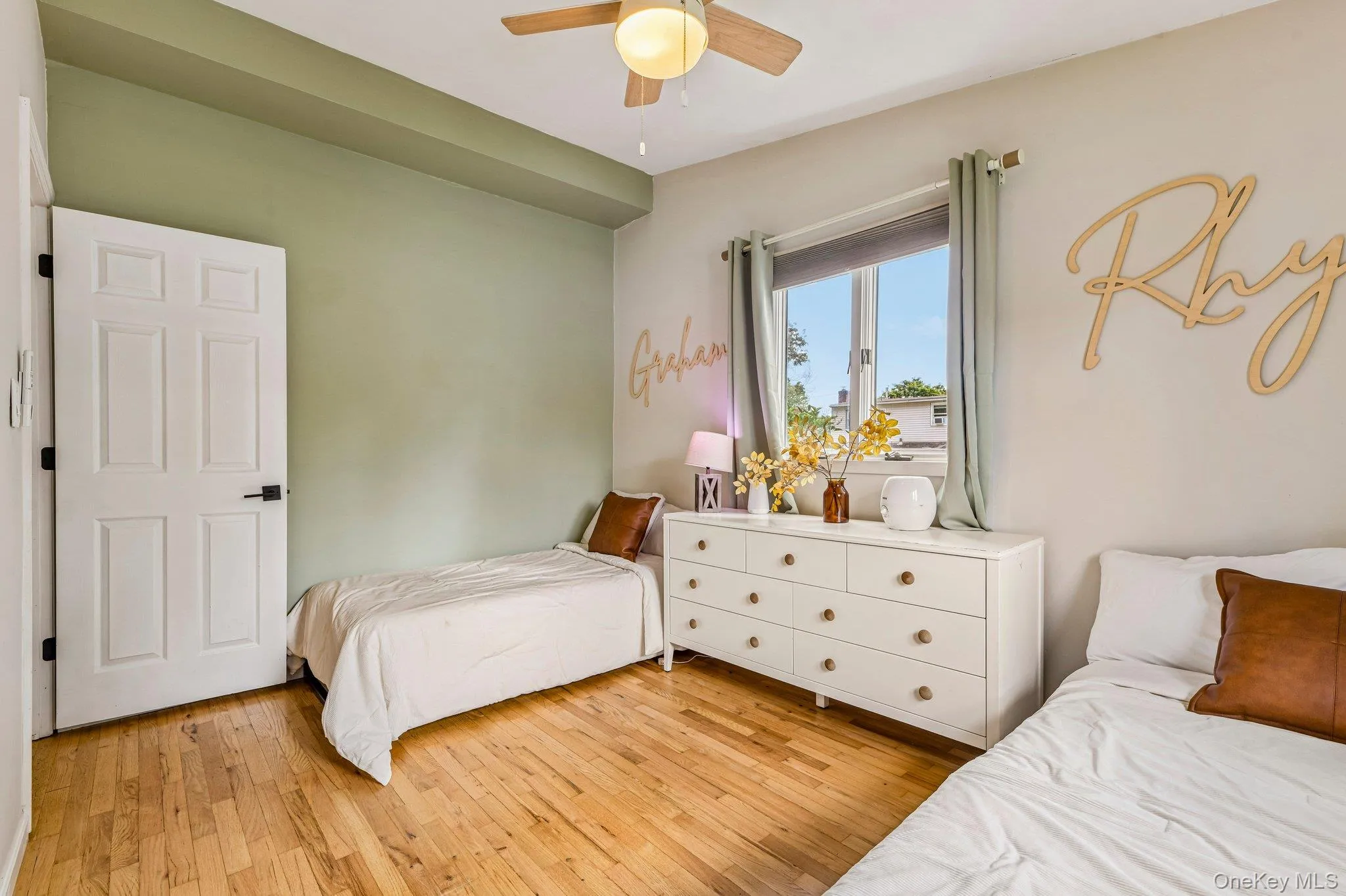 46 Beecher Avenue, Islip, NY, 3 Bedrooms Bedrooms, 6 Rooms Rooms,1 BathroomBathrooms,Residential,For Rent,Beecher,0,1038661 46 Beecher Avenue, Islip, NY, 3 Bedrooms Bedrooms, 6 Rooms Rooms,1 BathroomBathrooms,Residential,For Rent,Beecher,0,1038661