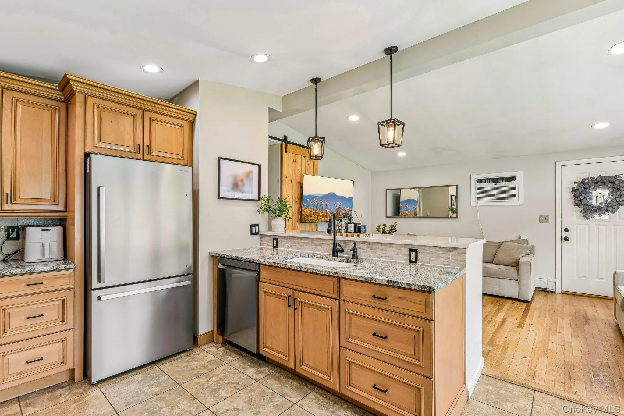 46 Beecher Avenue, Islip, NY, 3 Bedrooms Bedrooms, 6 Rooms Rooms,1 BathroomBathrooms,Residential,For Rent,Beecher,0,1038661 46 Beecher Avenue, Islip, NY, 3 Bedrooms Bedrooms, 6 Rooms Rooms,1 BathroomBathrooms,Residential,For Rent,Beecher,0,1038661