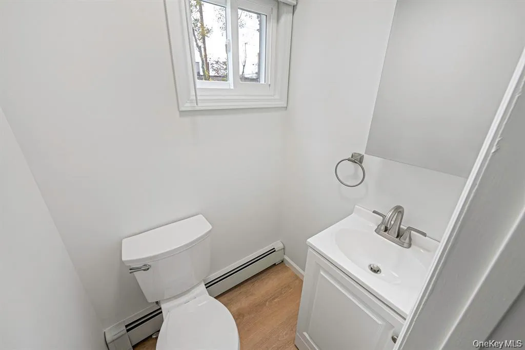 54 Evergreen, West Babylon, NY, 4 Bedrooms Bedrooms, 9 Rooms Rooms,2 BathroomsBathrooms,Residential Lease,For Rent,Evergreen,0,1038662 54 Evergreen, West Babylon, NY, 4 Bedrooms Bedrooms, 9 Rooms Rooms,2 BathroomsBathrooms,Residential Lease,For Rent,Evergreen,0,1038662