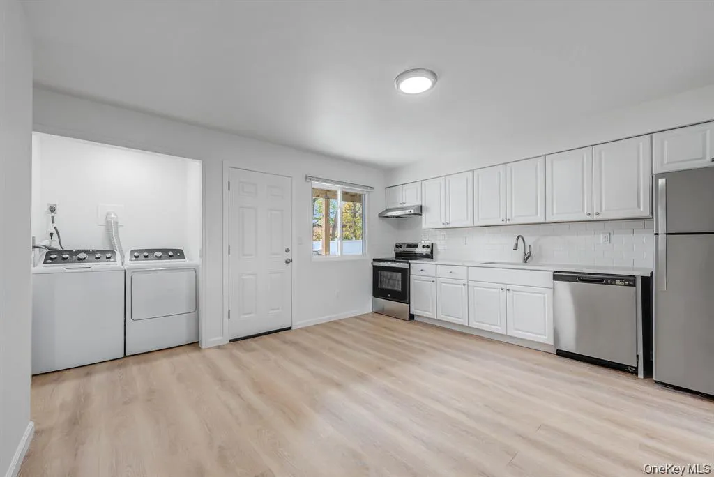 54 Evergreen, West Babylon, NY, 4 Bedrooms Bedrooms, 9 Rooms Rooms,2 BathroomsBathrooms,Residential Lease,For Rent,Evergreen,0,1038662 54 Evergreen, West Babylon, NY, 4 Bedrooms Bedrooms, 9 Rooms Rooms,2 BathroomsBathrooms,Residential Lease,For Rent,Evergreen,0,1038662