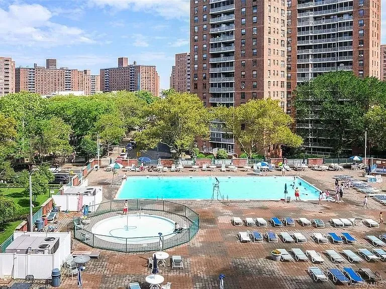 98-05 63rd Road, New York, NY, 3 Bedrooms Bedrooms, 7 Rooms Rooms,1 BathroomBathrooms,Residential,For Rent,63rd,0,1038663 98-05 63rd Road, New York, NY, 3 Bedrooms Bedrooms, 7 Rooms Rooms,1 BathroomBathrooms,Residential,For Rent,63rd,0,1038663