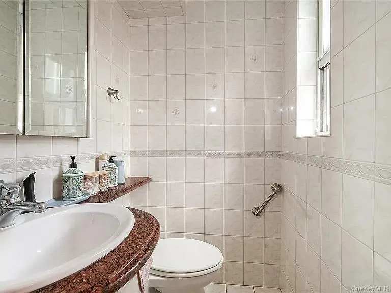 98-05 63rd Road, New York, NY, 3 Bedrooms Bedrooms, 7 Rooms Rooms,1 BathroomBathrooms,Residential,For Rent,63rd,0,1038663 98-05 63rd Road, New York, NY, 3 Bedrooms Bedrooms, 7 Rooms Rooms,1 BathroomBathrooms,Residential,For Rent,63rd,0,1038663