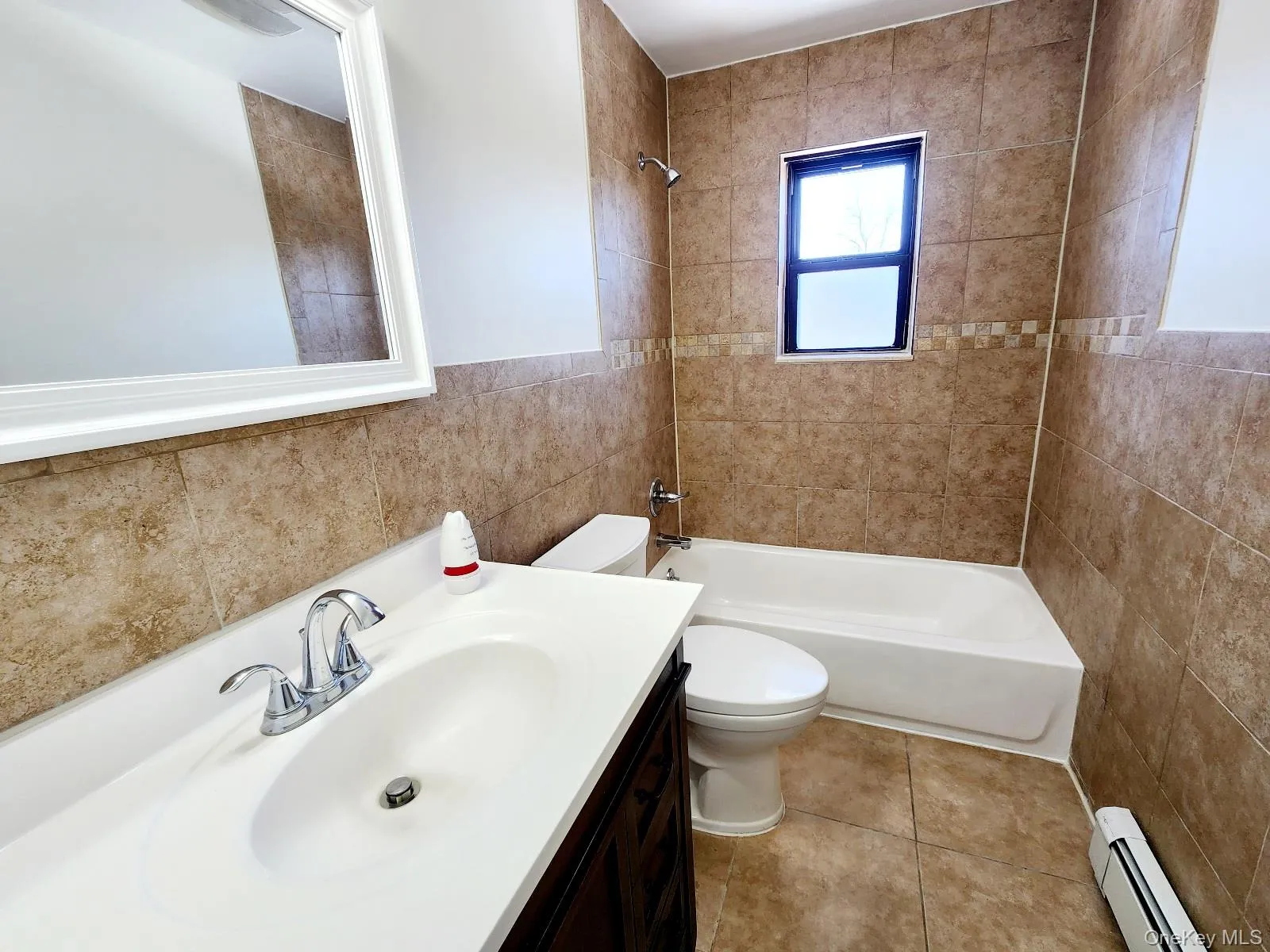 196 Sneden Place, Ramapo, NY, 1 Bedroom Bedrooms, 4 Rooms Rooms,1 BathroomBathrooms,Residential,For Rent,Sneden,0,1038671 196 Sneden Place, Ramapo, NY, 1 Bedroom Bedrooms, 4 Rooms Rooms,1 BathroomBathrooms,Residential,For Rent,Sneden,0,1038671