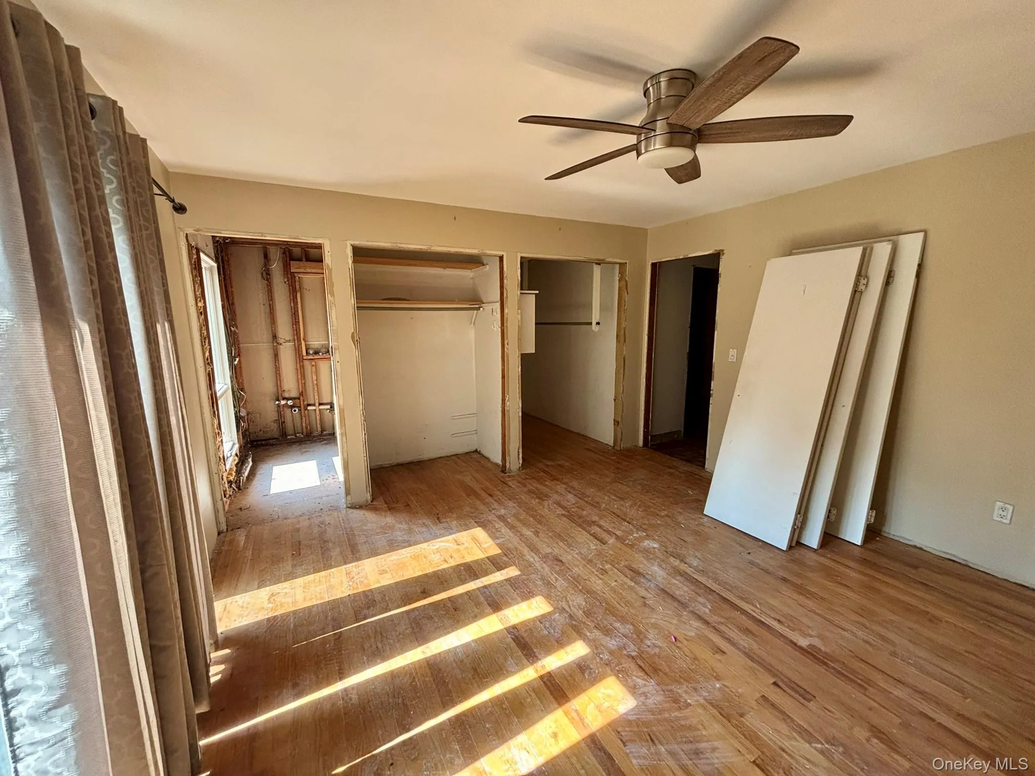 14 New Street, Islip, NY, 6 Bedrooms Bedrooms, 14 Rooms Rooms,3 BathroomsBathrooms,Residential,For Rent,New,0,1038672 14 New Street, Islip, NY, 6 Bedrooms Bedrooms, 14 Rooms Rooms,3 BathroomsBathrooms,Residential,For Rent,New,0,1038672