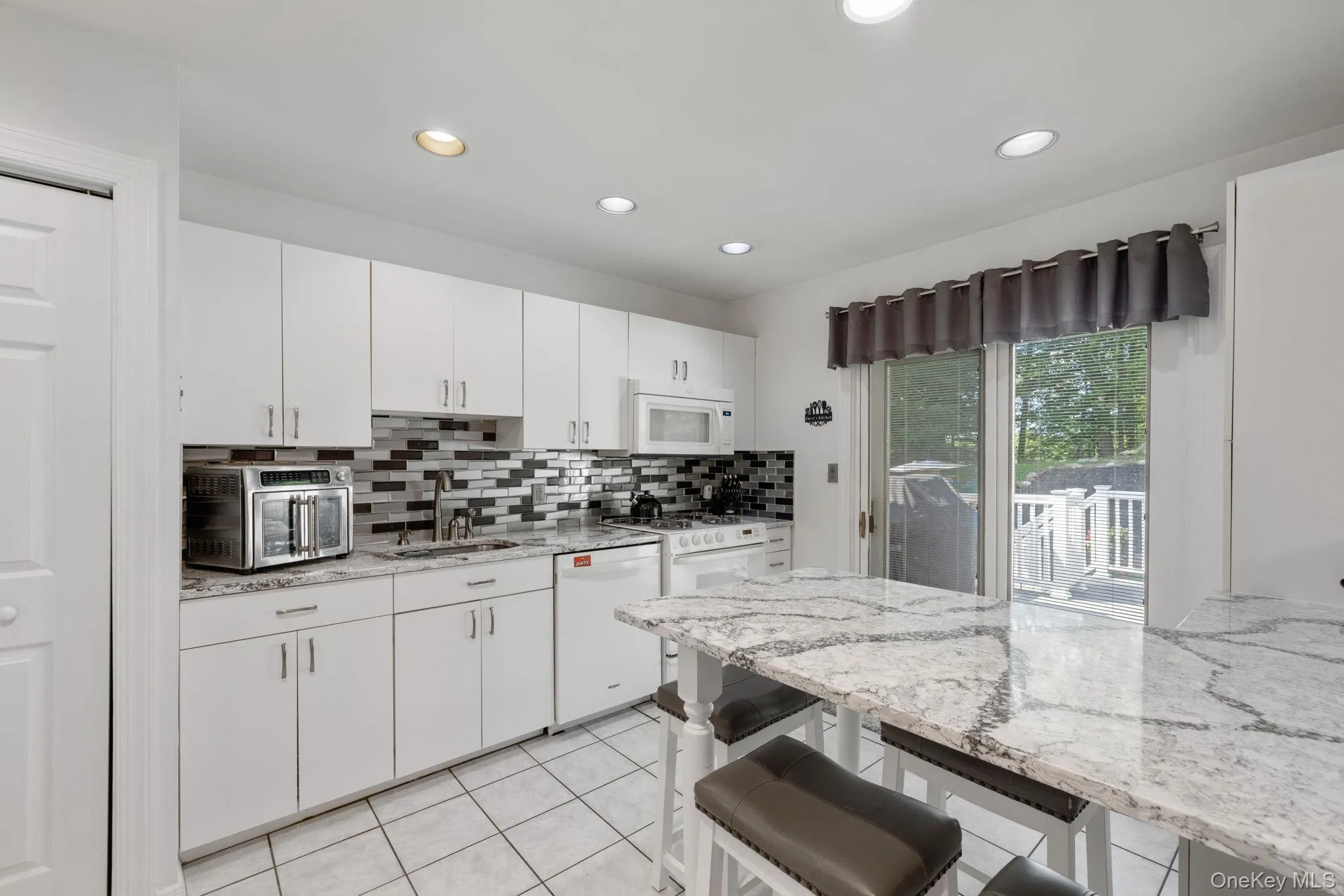 7 Windmill Lane, Clarkstown, NY, 3 Bedrooms Bedrooms, 9 Rooms Rooms,2 BathroomsBathrooms,Residential,For Rent,Windmill,0,1038676 7 Windmill Lane, Clarkstown, NY, 3 Bedrooms Bedrooms, 9 Rooms Rooms,2 BathroomsBathrooms,Residential,For Rent,Windmill,0,1038676