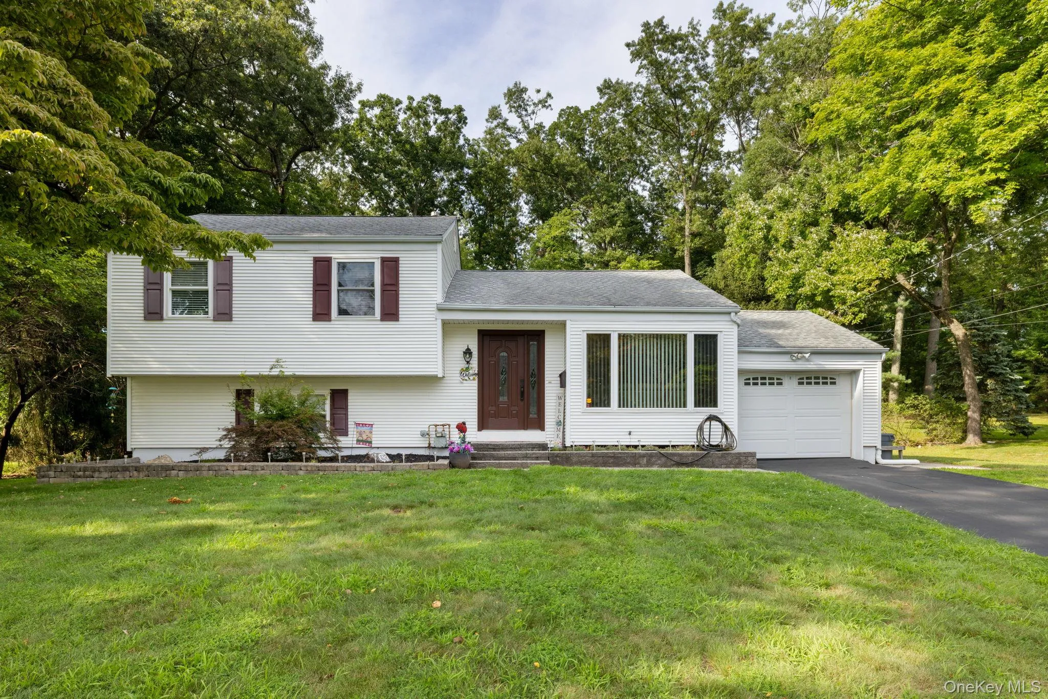 7 Windmill Lane, Clarkstown, NY, 3 Bedrooms Bedrooms, 9 Rooms Rooms,2 BathroomsBathrooms,Residential,For Rent,Windmill,0,1038676 7 Windmill Lane, Clarkstown, NY, 3 Bedrooms Bedrooms, 9 Rooms Rooms,2 BathroomsBathrooms,Residential,For Rent,Windmill,0,1038676