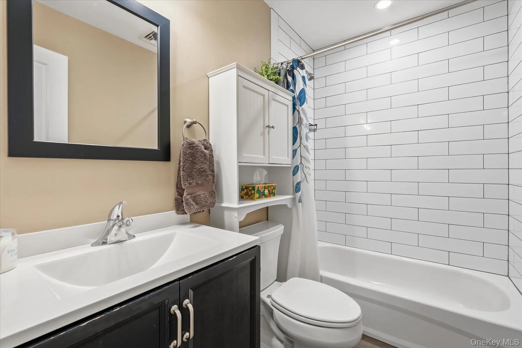 Full Bath Full Bath