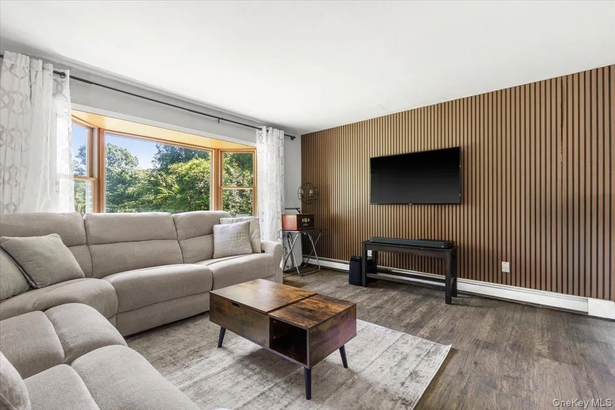 3 Jaycox Lane, East Fishkill, NY, 3 Bedrooms Bedrooms, 6 Rooms Rooms,1 BathroomBathrooms,Residential,For Rent,Jaycox,0,1038684 3 Jaycox Lane, East Fishkill, NY, 3 Bedrooms Bedrooms, 6 Rooms Rooms,1 BathroomBathrooms,Residential,For Rent,Jaycox,0,1038684