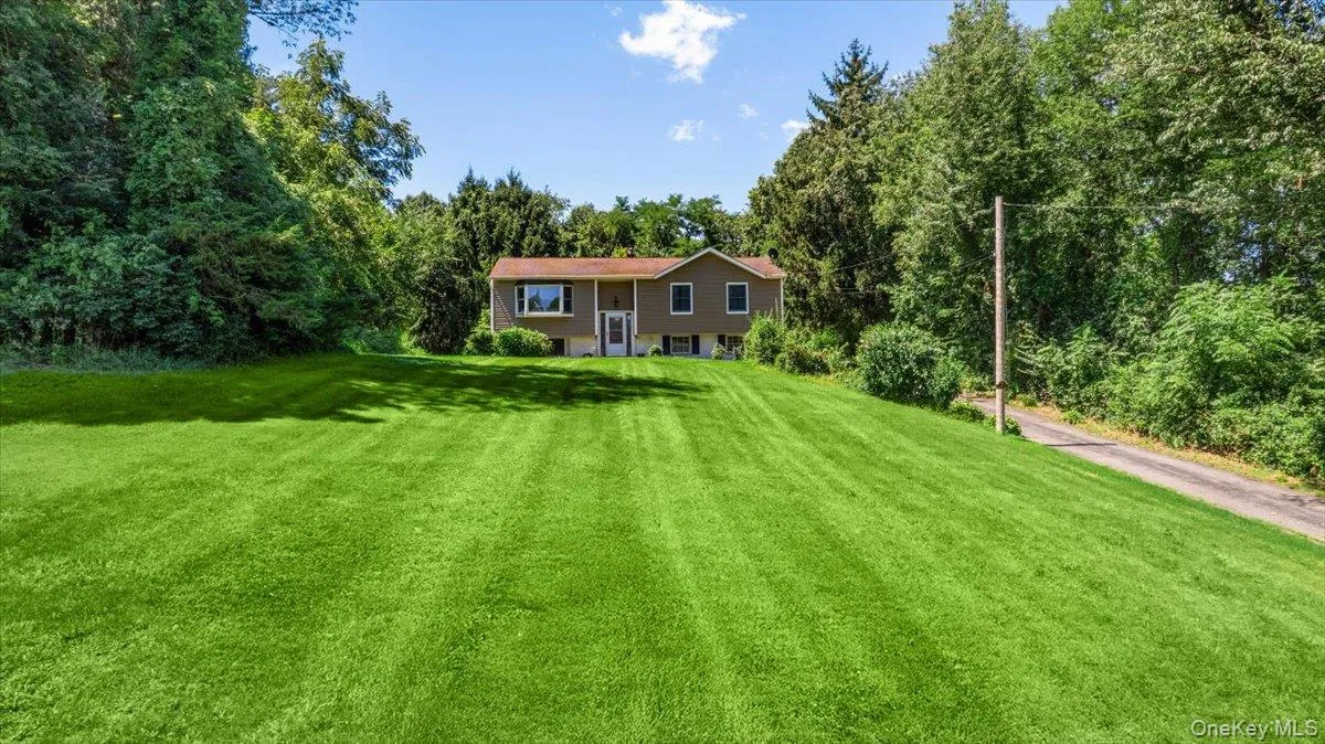 3 Jaycox Lane, East Fishkill, NY, 3 Bedrooms Bedrooms, 6 Rooms Rooms,1 BathroomBathrooms,Residential,For Rent,Jaycox,0,1038684 3 Jaycox Lane, East Fishkill, NY, 3 Bedrooms Bedrooms, 6 Rooms Rooms,1 BathroomBathrooms,Residential,For Rent,Jaycox,0,1038684