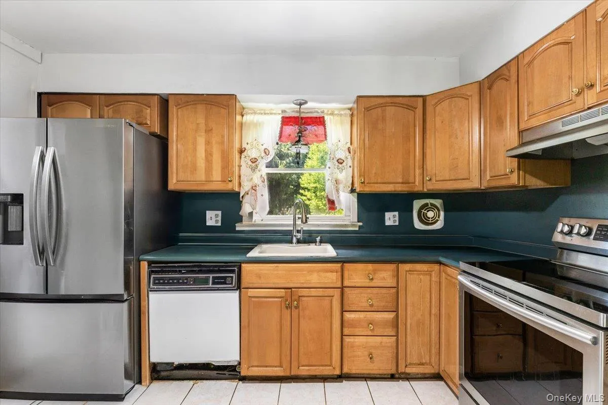 3 Jaycox Lane, East Fishkill, NY, 3 Bedrooms Bedrooms, 6 Rooms Rooms,1 BathroomBathrooms,Residential,For Rent,Jaycox,0,1038684 3 Jaycox Lane, East Fishkill, NY, 3 Bedrooms Bedrooms, 6 Rooms Rooms,1 BathroomBathrooms,Residential,For Rent,Jaycox,0,1038684