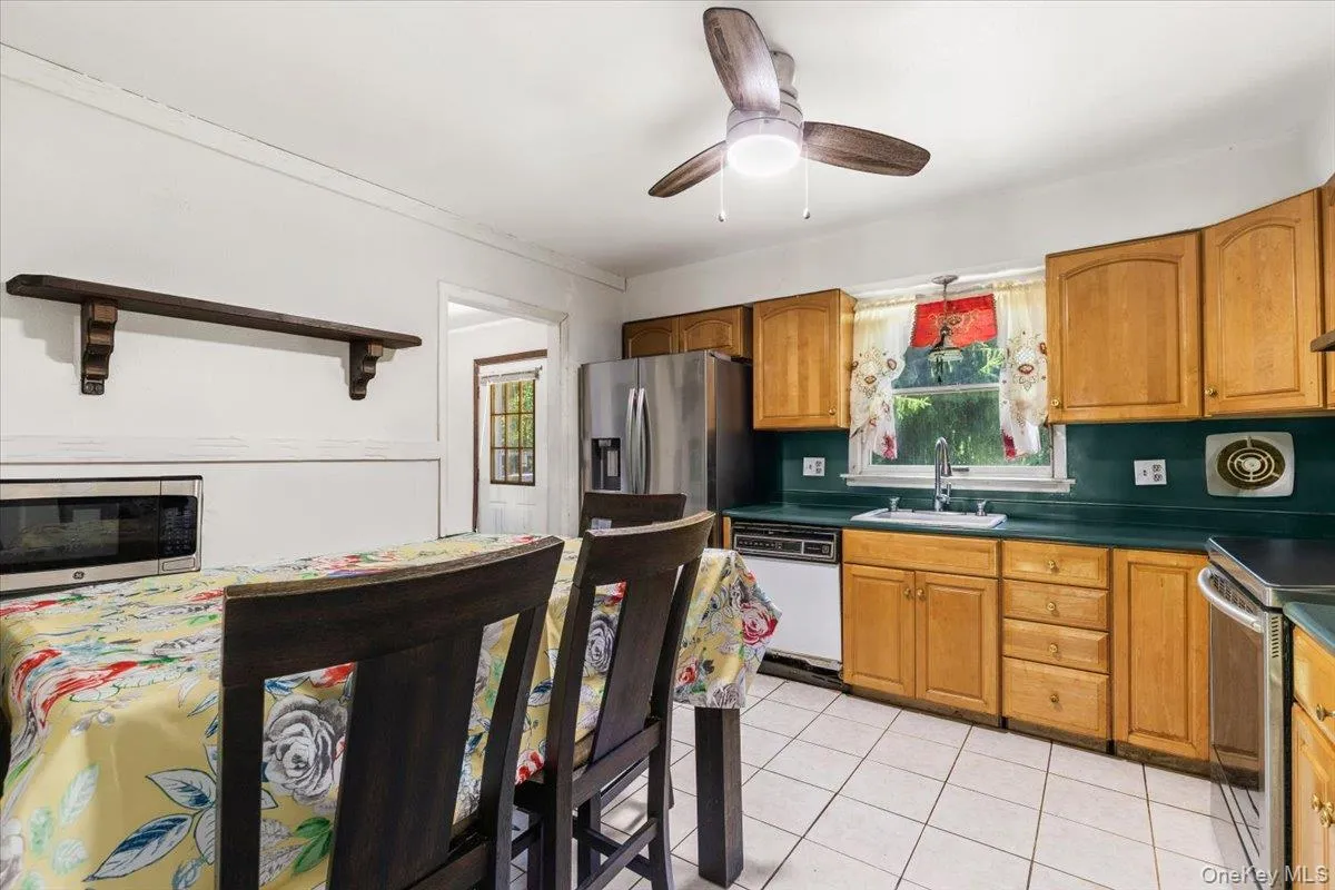 3 Jaycox Lane, East Fishkill, NY, 3 Bedrooms Bedrooms, 6 Rooms Rooms,1 BathroomBathrooms,Residential,For Rent,Jaycox,0,1038684 3 Jaycox Lane, East Fishkill, NY, 3 Bedrooms Bedrooms, 6 Rooms Rooms,1 BathroomBathrooms,Residential,For Rent,Jaycox,0,1038684