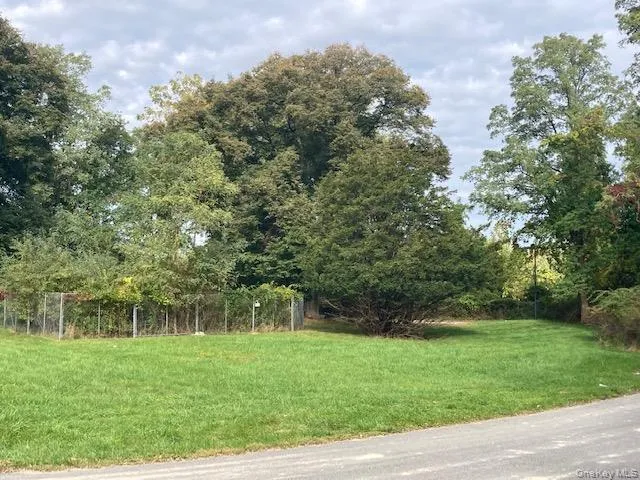 33 Kings Highway, Islip, NY, ,Land,For Rent,Kings,0,1038685 33 Kings Highway, Islip, NY, ,Land,For Rent,Kings,0,1038685