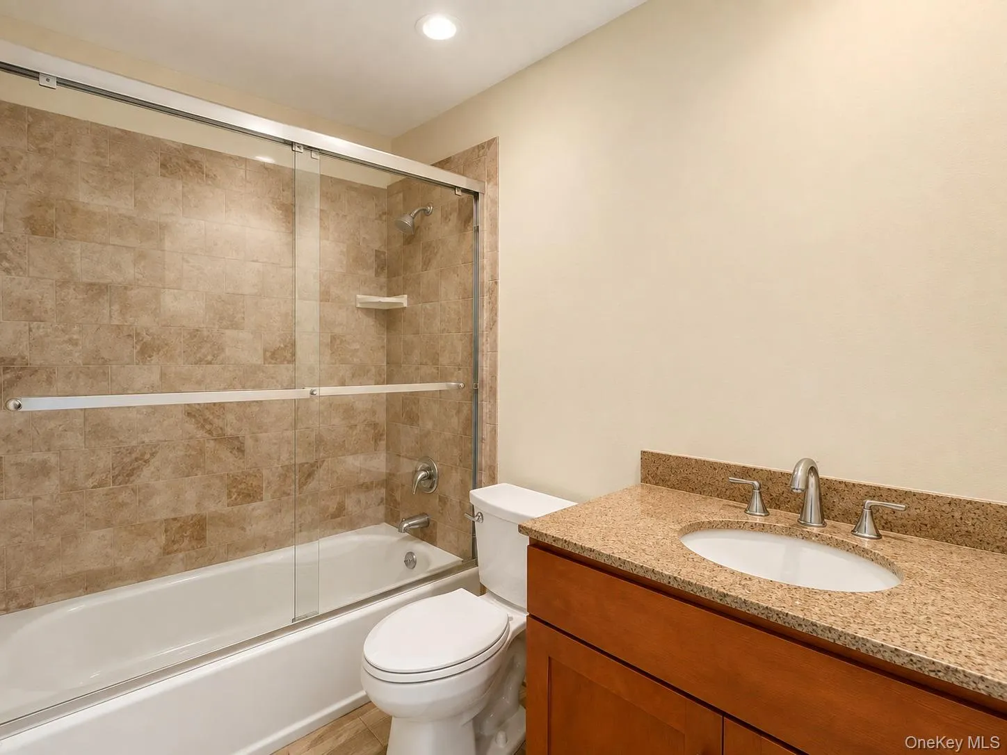 Full bath on the second level. Full bath on the second level.