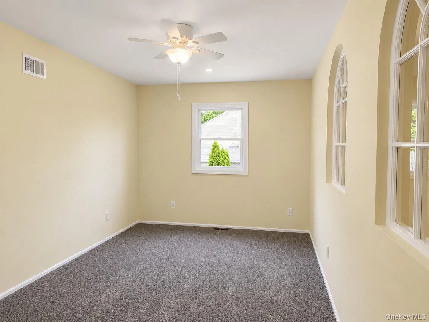 Second level bedroom. Second level bedroom.
