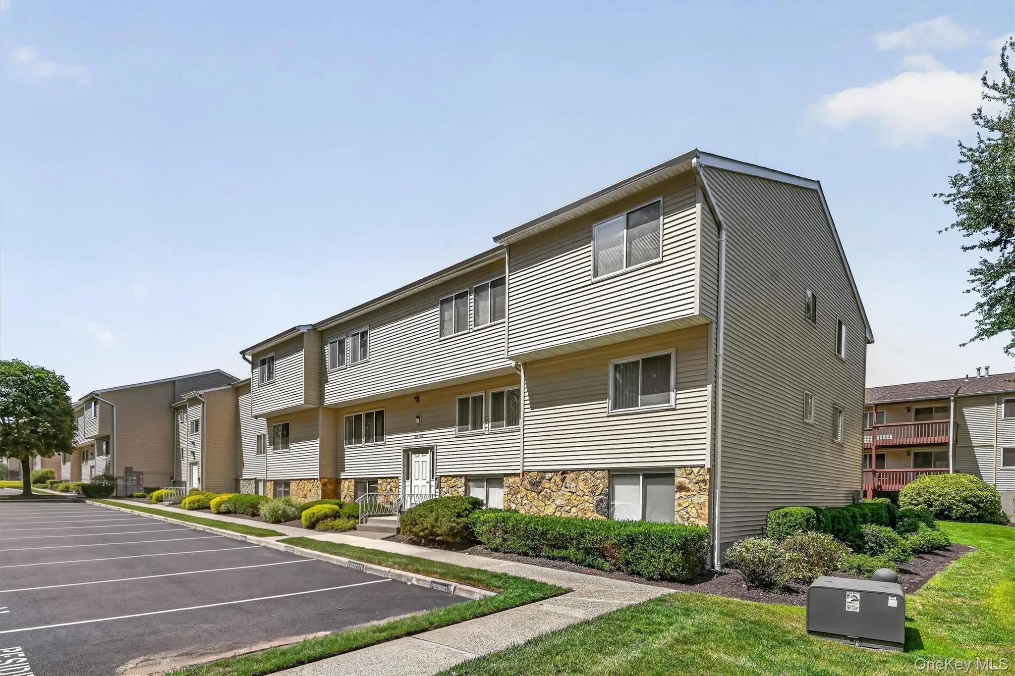 25 College Avenue, Clarkstown, NY, 2 Bedrooms Bedrooms, 7 Rooms Rooms,2 BathroomsBathrooms,Residential,For Rent,College,0,1038689 25 College Avenue, Clarkstown, NY, 2 Bedrooms Bedrooms, 7 Rooms Rooms,2 BathroomsBathrooms,Residential,For Rent,College,0,1038689