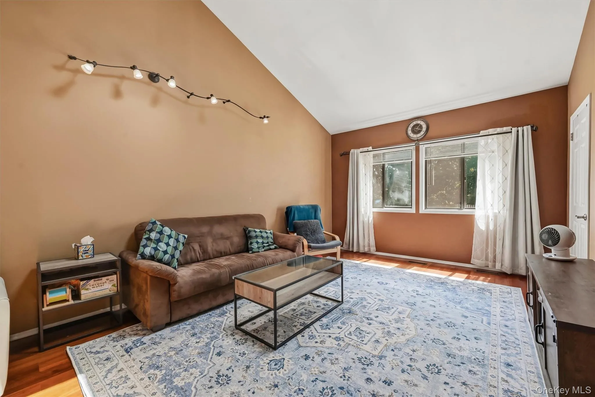 25 College Avenue, Clarkstown, NY, 2 Bedrooms Bedrooms, 7 Rooms Rooms,2 BathroomsBathrooms,Residential,For Rent,College,0,1038689 25 College Avenue, Clarkstown, NY, 2 Bedrooms Bedrooms, 7 Rooms Rooms,2 BathroomsBathrooms,Residential,For Rent,College,0,1038689