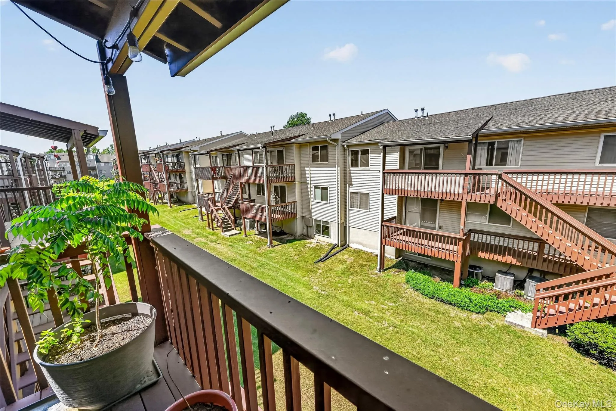 25 College Avenue, Clarkstown, NY, 2 Bedrooms Bedrooms, 7 Rooms Rooms,2 BathroomsBathrooms,Residential,For Rent,College,0,1038689 25 College Avenue, Clarkstown, NY, 2 Bedrooms Bedrooms, 7 Rooms Rooms,2 BathroomsBathrooms,Residential,For Rent,College,0,1038689