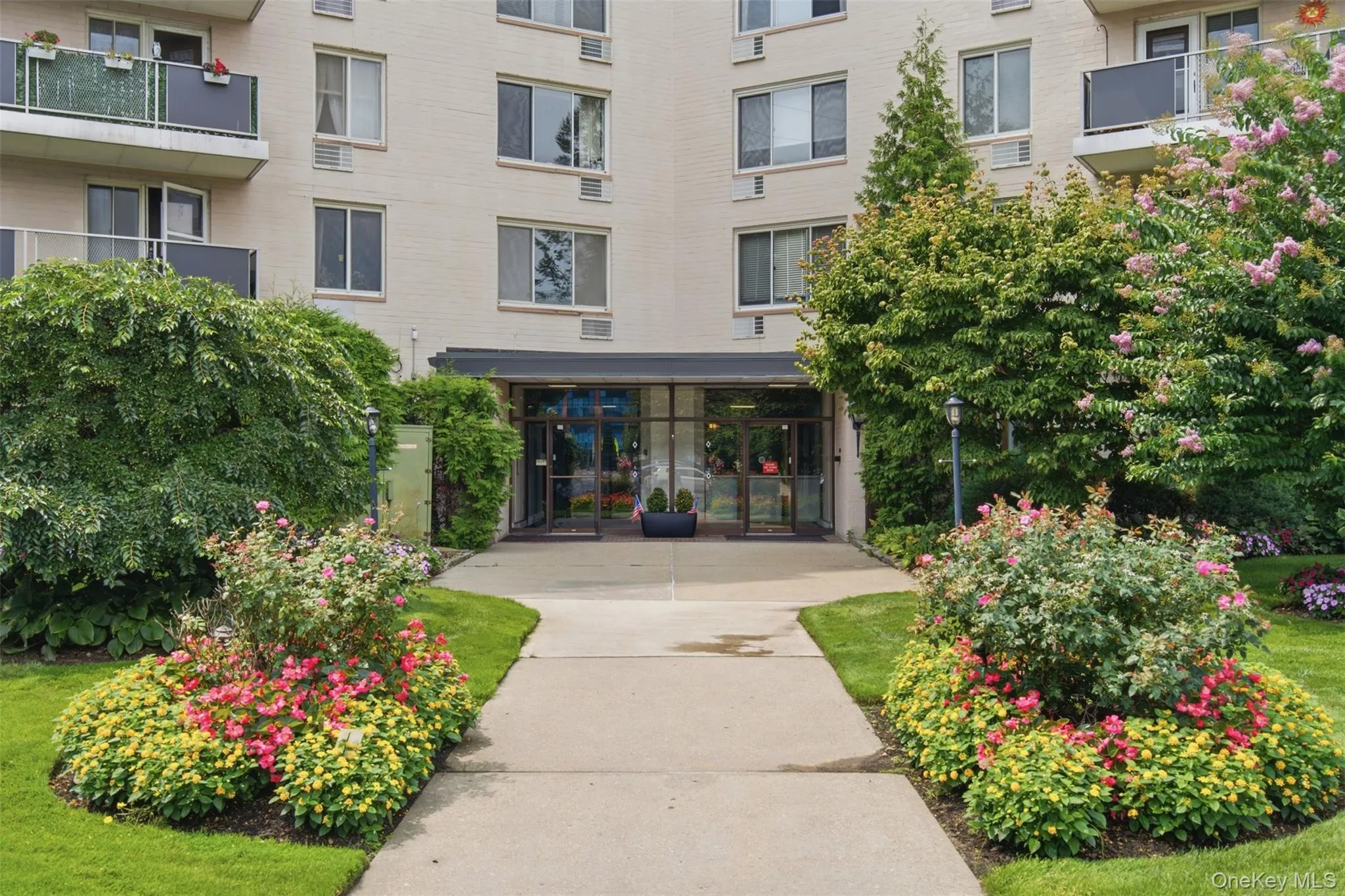 135 Post Avenue, North Hempstead, NY, 1 Bedroom Bedrooms, 4 Rooms Rooms,1 BathroomBathrooms,Residential,For Rent,Post,0,1038701 135 Post Avenue, North Hempstead, NY, 1 Bedroom Bedrooms, 4 Rooms Rooms,1 BathroomBathrooms,Residential,For Rent,Post,0,1038701