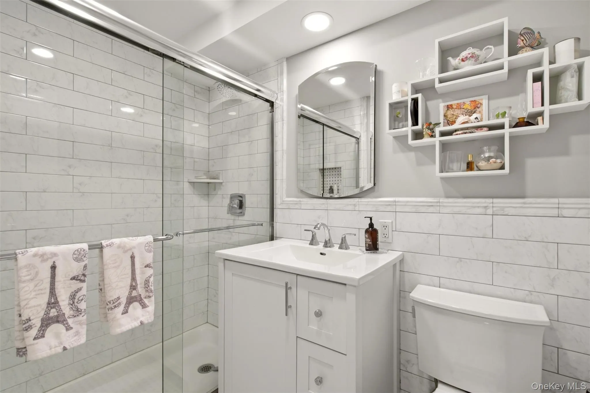 135 Post Avenue, North Hempstead, NY, 1 Bedroom Bedrooms, 4 Rooms Rooms,1 BathroomBathrooms,Residential,For Rent,Post,0,1038701 135 Post Avenue, North Hempstead, NY, 1 Bedroom Bedrooms, 4 Rooms Rooms,1 BathroomBathrooms,Residential,For Rent,Post,0,1038701
