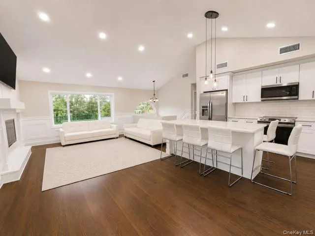 321 Sherbrooke Road, Babylon, NY, 5 Bedrooms Bedrooms, 7 Rooms Rooms,2 BathroomsBathrooms,Residential Lease,For Rent,Sherbrooke,0,1038703 321 Sherbrooke Road, Babylon, NY, 5 Bedrooms Bedrooms, 7 Rooms Rooms,2 BathroomsBathrooms,Residential Lease,For Rent,Sherbrooke,0,1038703